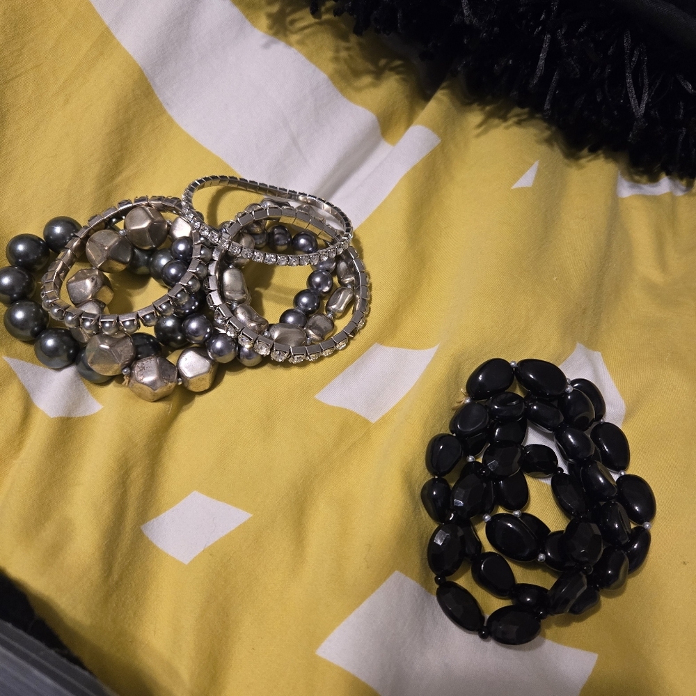 Mixed bracelets - Picture 2 of 2